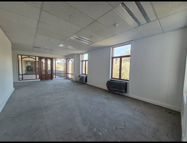684M² OFFICE TO LET IN SANDTON CENTRAL